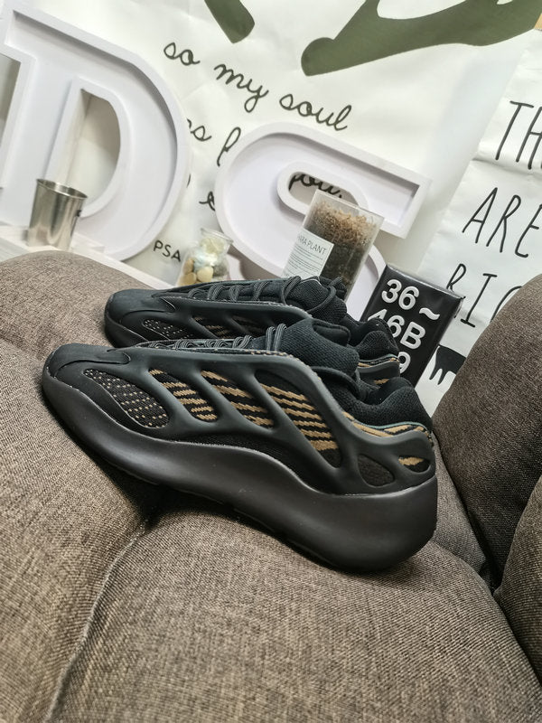 Adid@s Yeezy
